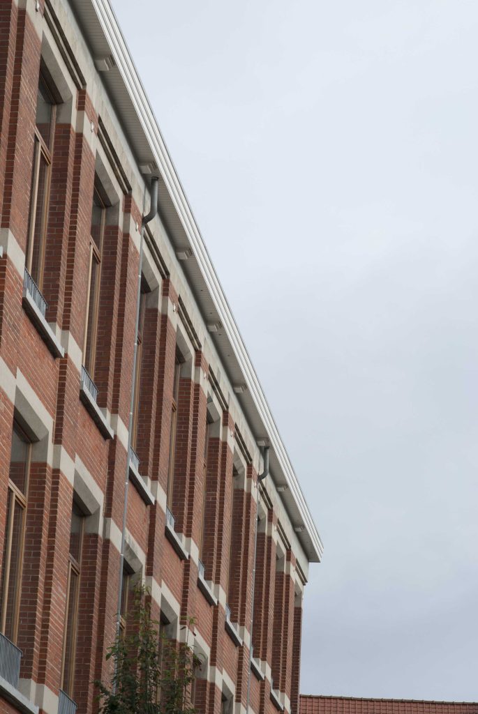 Bâtiment concerné pour l'aménagement de la corniche de l'ancien ECAM, projet des Propriétés Communales. Ancien ECAM, Saint-Gilles, Bruxelles.
